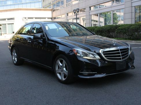 Used 2015 Mercedes-Benz E 350 4MATIC Sedan image 1