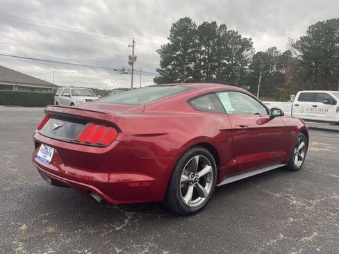 Used 2016 Ford Mustang Coupe image 3