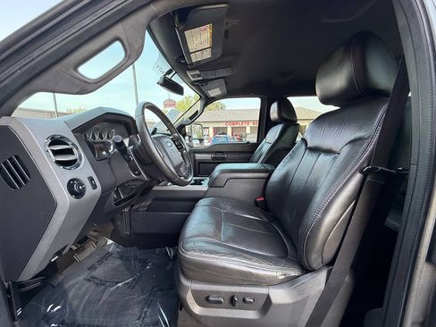 Used 2011 Ford F250 Lariat w/ Lariat Interior Pkg AWD/4WD image 16