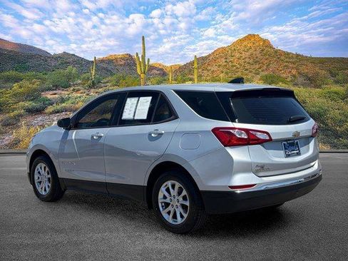 Used 2018 Chevrolet Equinox LS FWD image 6