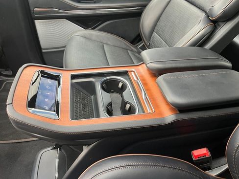 Used 2025 Lincoln Navigator Black Label AWD/4WD image 14