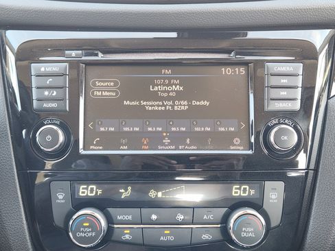 Used 2022 Nissan Rogue Sport SV image 17