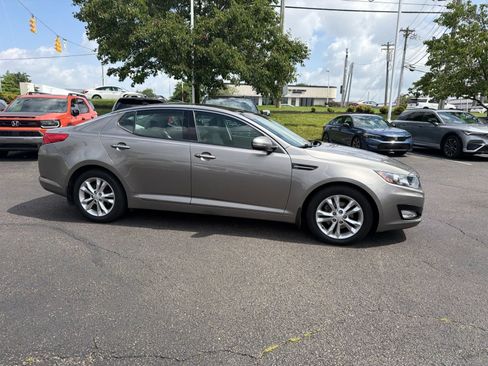 Used 2012 Kia Optima EX w/ Premium Pkg FWD image 21
