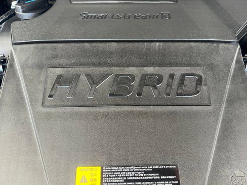 Certified 2024 Kia Niro EX FWD image 29