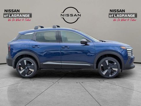 New 2026 Nissan Kicks SR FWD image 4