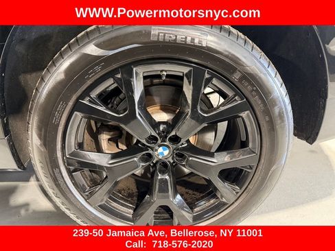 Used 2021 BMW X7 xDrive40i w/ Premium Package AWD/4WD image 16