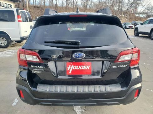Used 2018 Subaru Outback 2.5i Premium image 5