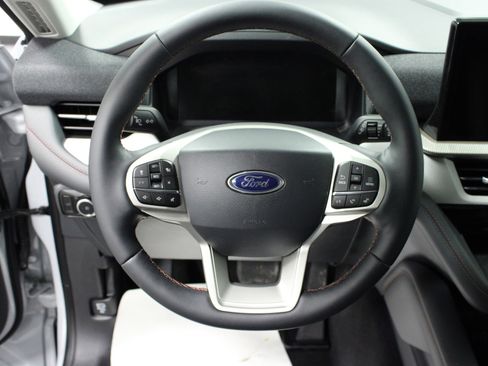 New 2026 Ford Explorer Active w/ Active Comfort Package image 18