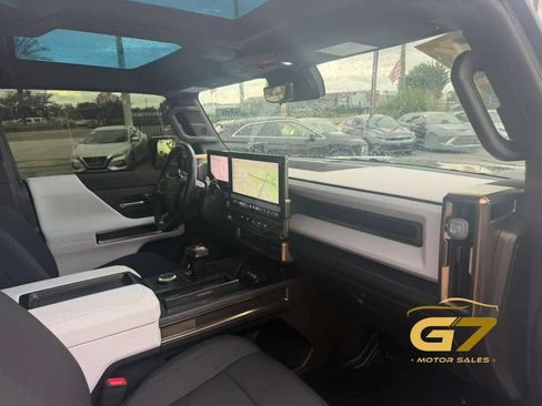 Used 2024 GMC Hummer EV 2X w/ LPO, Illumination Package AWD/4WD image 9
