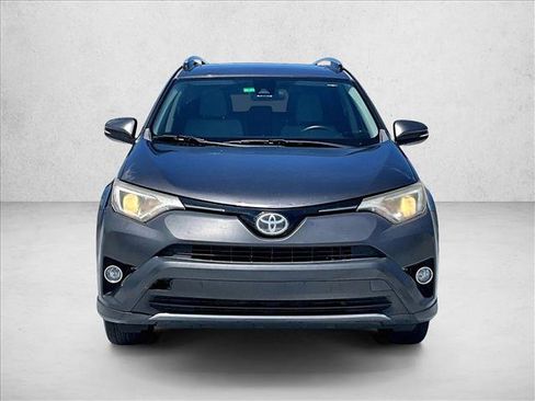 Used 2017 Toyota RAV4 XLE FWD image 3