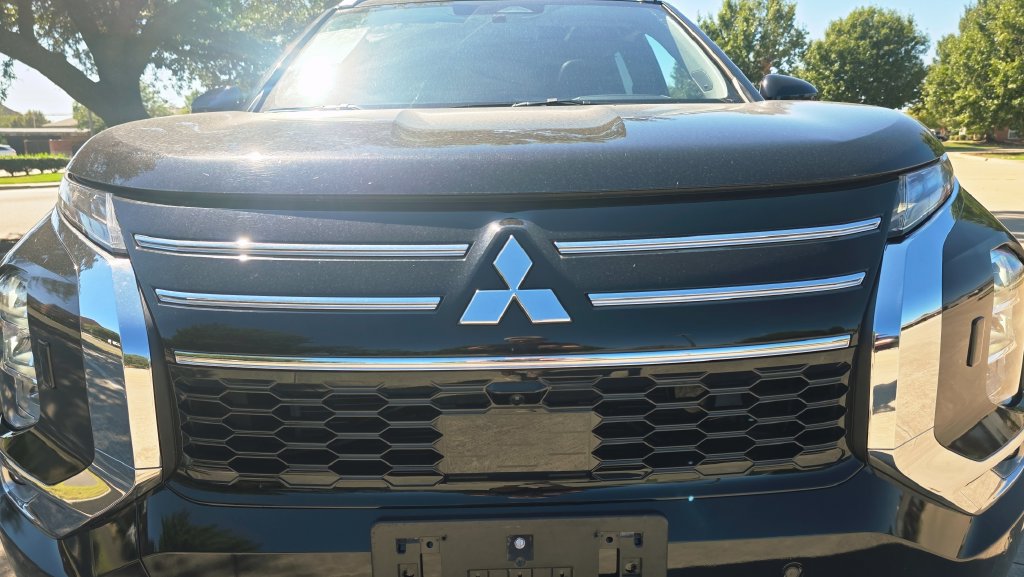 Used 2025 Mitsubishi Outlander AWD image 30