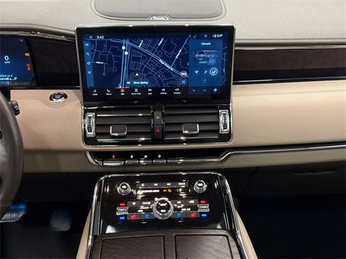 Used 2022 Lincoln Navigator L Reserve image 24