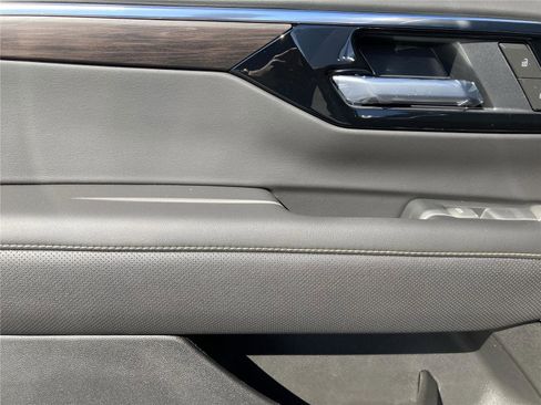 New 2025 Chevrolet Tahoe Premier image 32