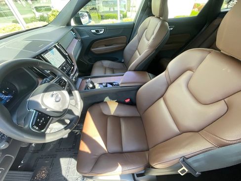 Used 2024 Volvo XC60 B5 Plus AWD/4WD image 22