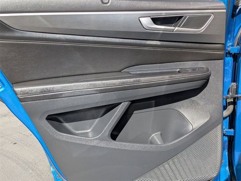 Used 2024 Volkswagen Atlas Cross Sport SE image 25