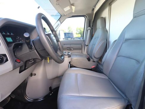 Certified 2024 Ford E-450 and Econoline 450 Super Duty w/ Power Windows & Locks Group RWD image 5