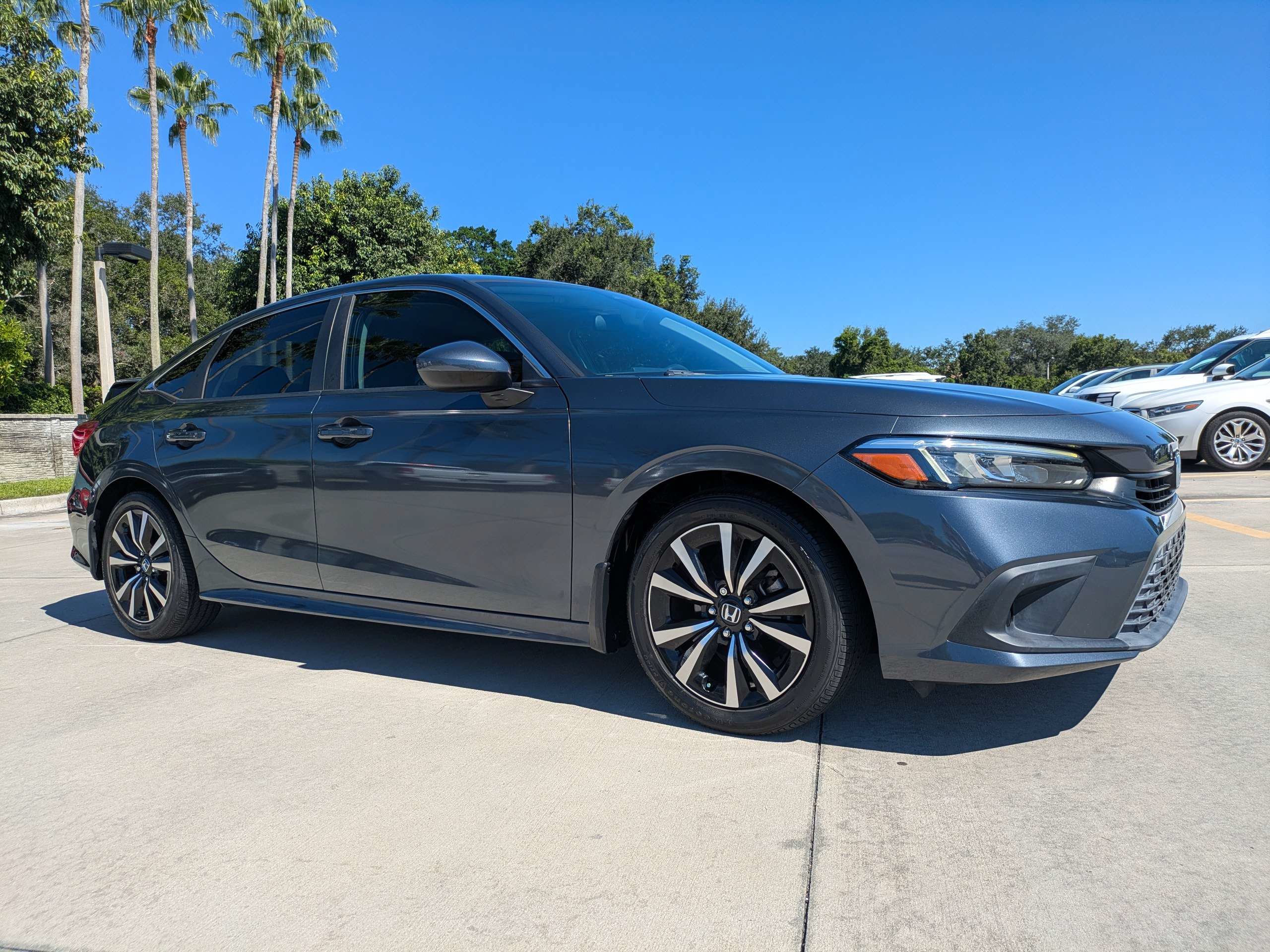 Used 2022 Honda Civic EX image 1