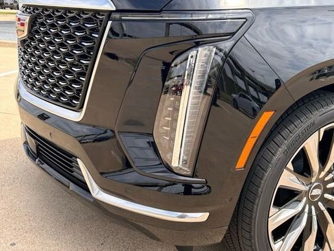New 2026 Cadillac Escalade Luxury w/ Touring Package AWD/4WD image 5