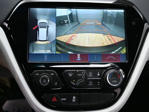 Used 2018 Chevrolet Bolt Premier w/ Driver Confidence II Package image 20