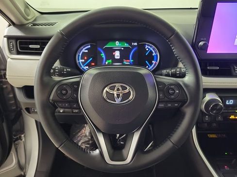 Used 2025 Toyota RAV4 XLE Premium w/ Weather Package AWD/4WD image 27