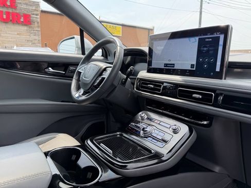 Used 2021 Lincoln Nautilus Reserve FWD image 29