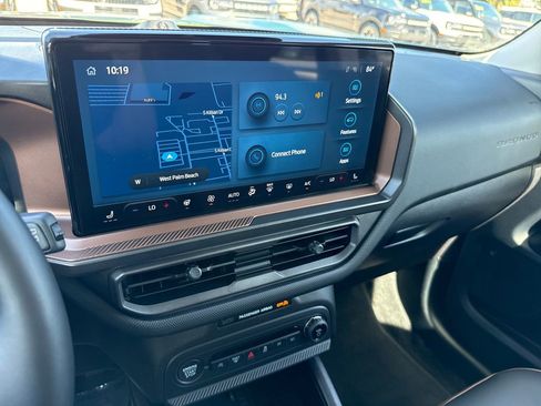 Used 2025 Ford Bronco Sport Outer Banks w/ Outer Banks Tech Package+ AWD/4WD image 17