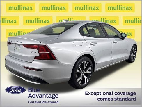Used 2025 Volvo S60 B5 Core AWD/4WD image 4