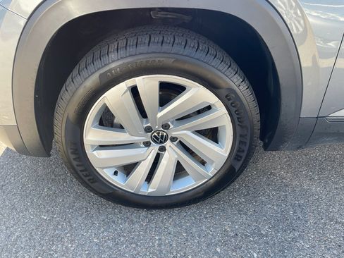 Used 2022 Volkswagen Atlas Cross Sport SE image 12