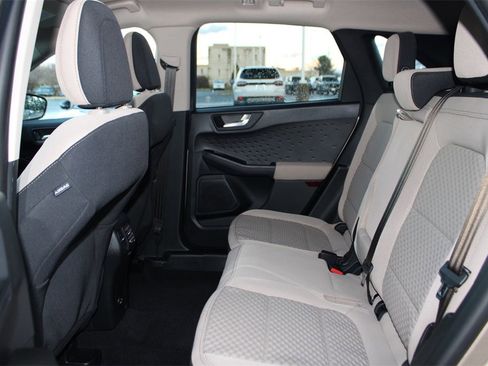Used 2020 Ford Escape SE image 14