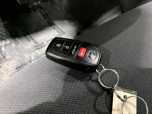 Certified 2025 Toyota Tundra SR5 w/ SR5 Convenience Package AWD/4WD image 15