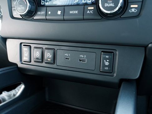 New 2025 Nissan Frontier SV w/ SV Convenience Package image 18