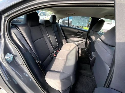 Used 2025 Toyota Corolla LE FWD image 27