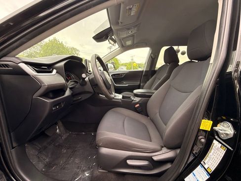 Used 2019 Toyota RAV4 LE w/ All Weather Liner Package AWD/4WD image 23