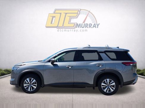 Used 2025 Nissan Pathfinder SL AWD/4WD image 9
