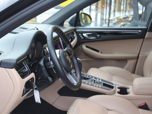 Used 2020 Porsche Macan image 18