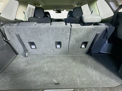 Certified 2024 Subaru Ascent Premium w/ Convenience Package image 33