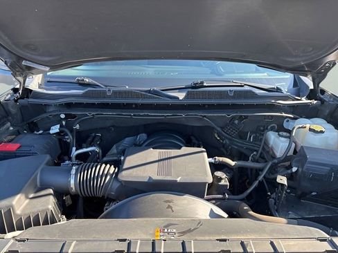 Used 2024 Chevrolet Silverado 2500 LT w/ Snow Plow Prep/Camper Package image 26