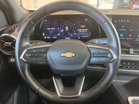 Used 2025 Chevrolet Equinox LT AWD/4WD image 28
