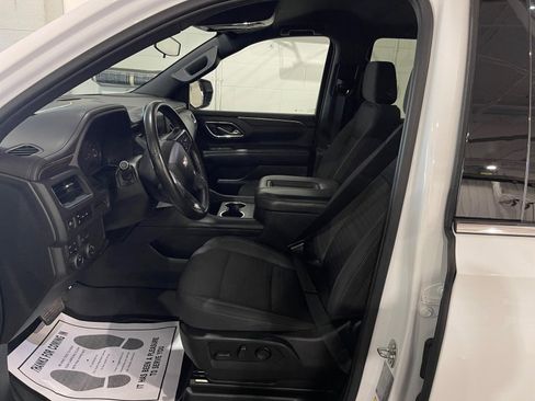 Used 2023 Chevrolet Tahoe LS image 3