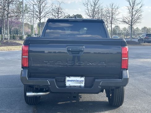Used 2025 Toyota Tacoma SR5 image 8