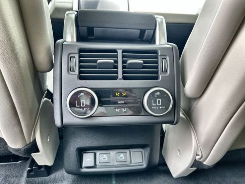 New 2026 Land Rover Discovery Dynamic SE AWD/4WD image 16