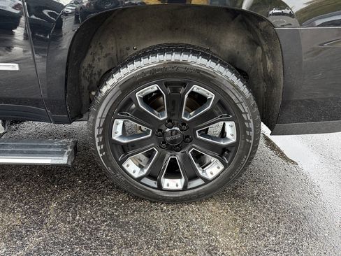 Used 2019 GMC Yukon XL Denali w/ Denali Ultimate Package image 36