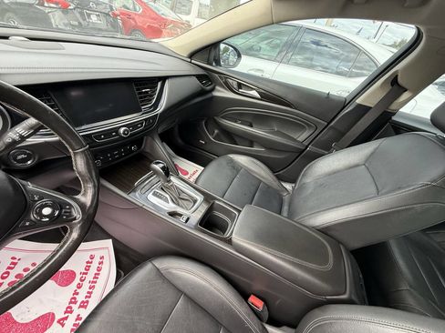Used 2018 Buick Regal Essence w/ Driver Confidence Package #1 image 8