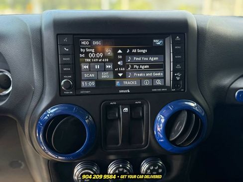Used 2016 Jeep Wrangler Sahara w/ Connectivity Group AWD/4WD image 13