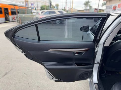 Used 2016 Lexus ES 350 w/ Navigation System Package image 27