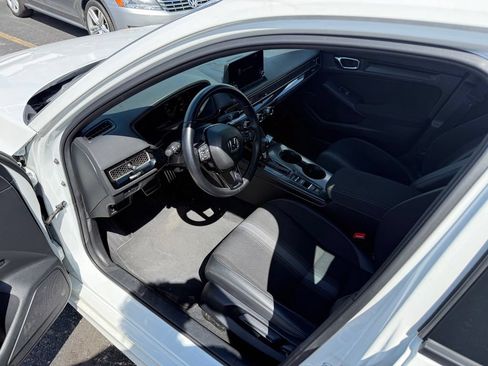 Used 2023 Honda Civic Sport image 7