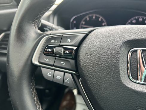 Used 2018 Honda Accord Sport image 20