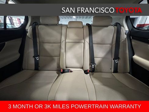 Used 2016 Lexus GS 200t image 14