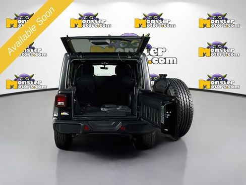 Used 2021 Jeep Wrangler Unlimited Sahara w/ Uconnect 4C Nav & Sound Group AWD/4WD image 26