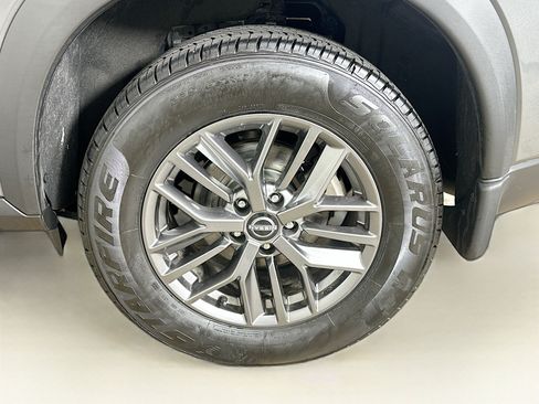 Used 2023 Nissan Rogue S AWD/4WD image 11